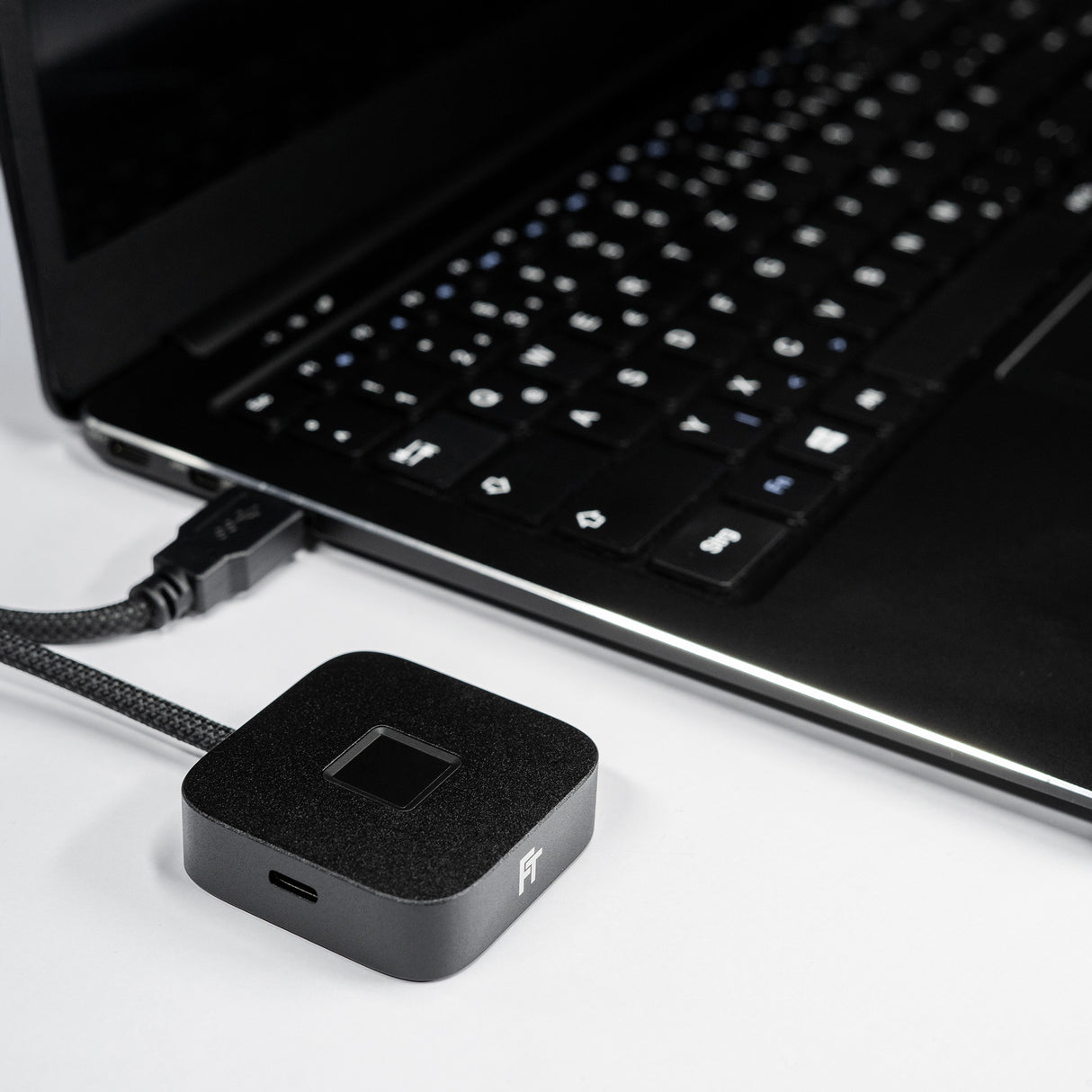 FPS400 USB 3.0 Hub mit Fingerabdruck-Sensor für Windows Hello | schwarz