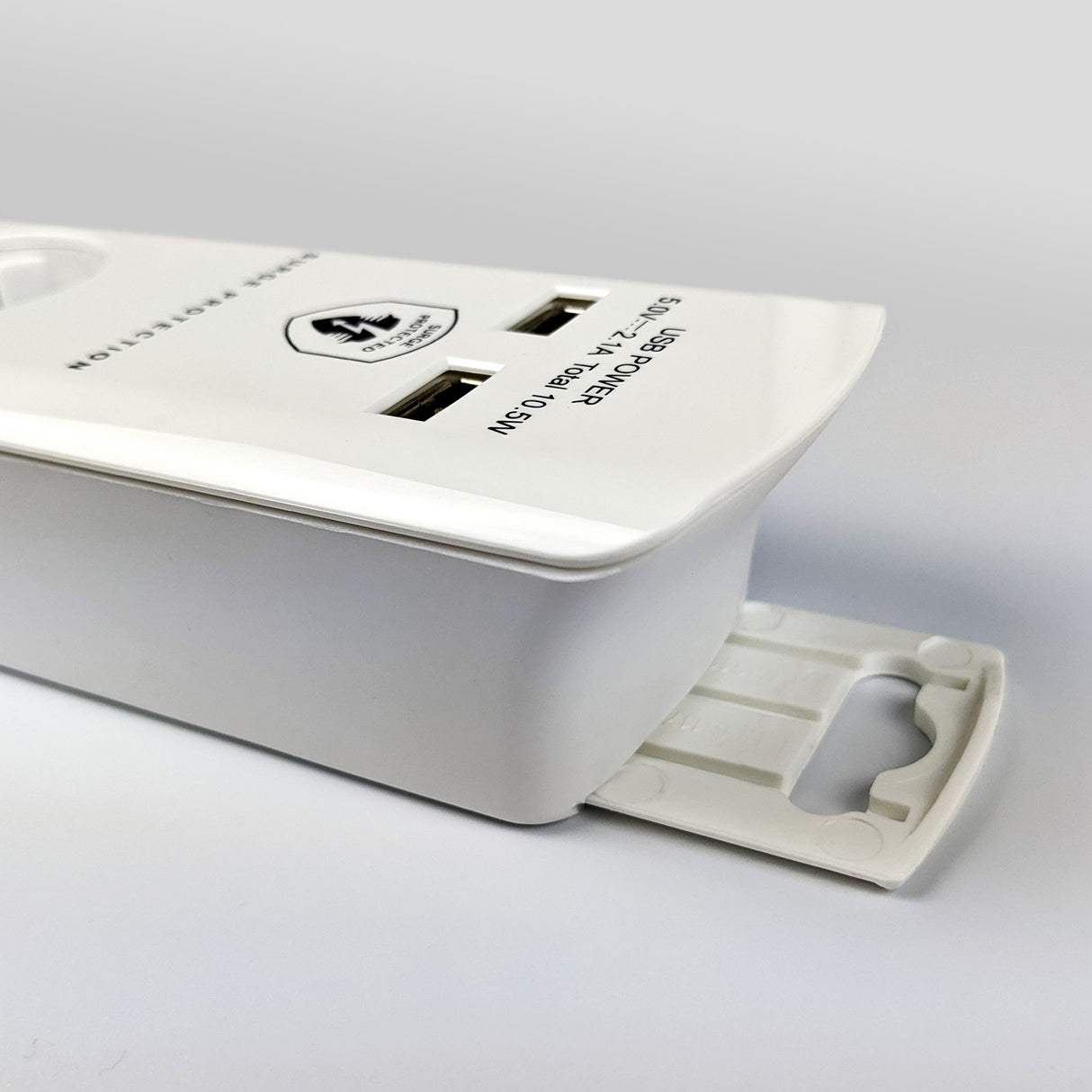 MD000432 4-fach Stromleiste mit 2x USB | Schnellladung | 1.5m | Überspannungsschutz