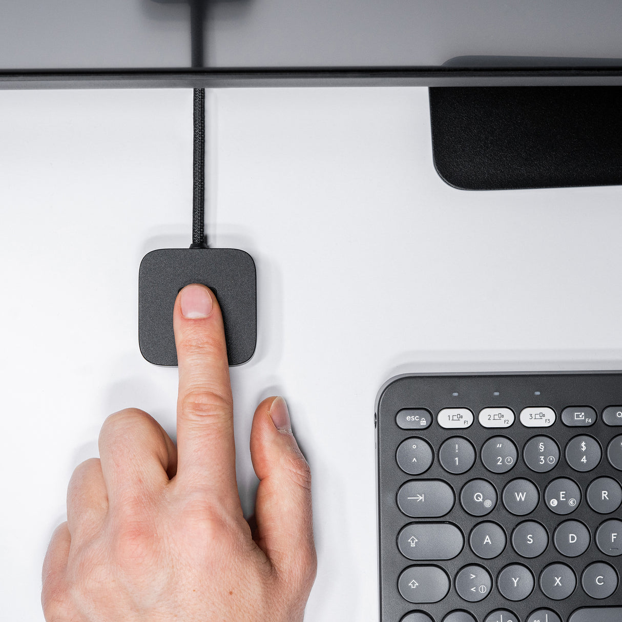 FPS400 USB 3.0 Hub mit Fingerabdruck-Sensor für Windows Hello | schwarz